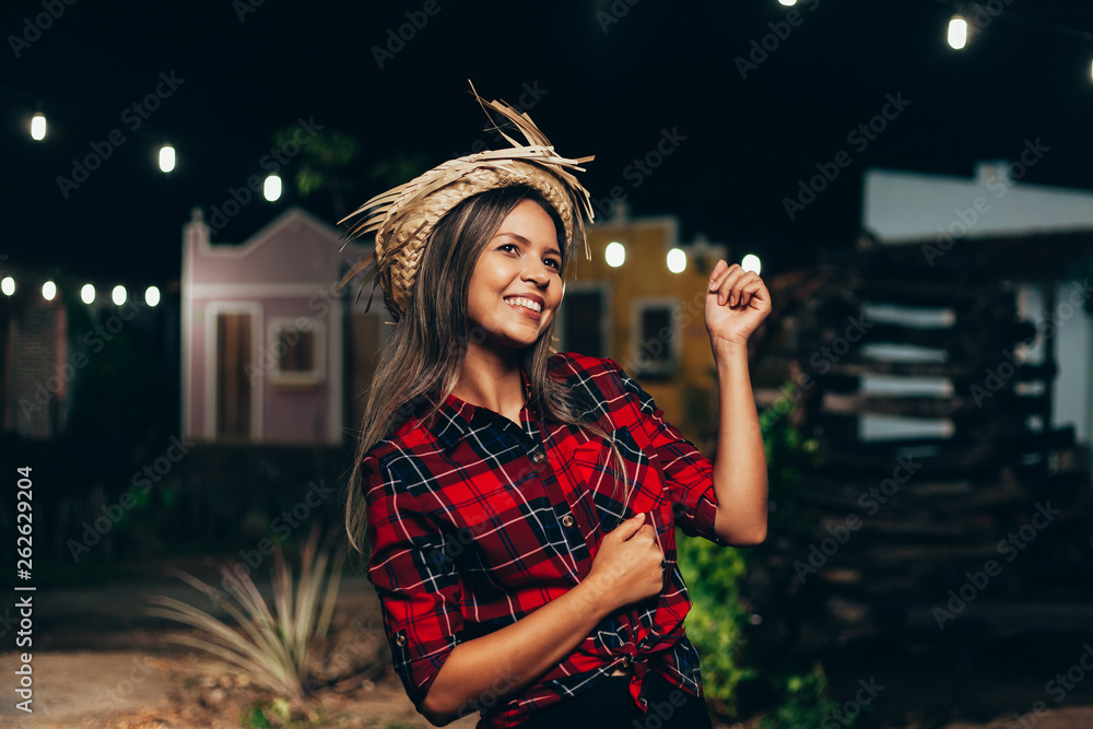 Φωτογραφία Brazilian woman wearing typical clothes for the Festa Junina - June festival