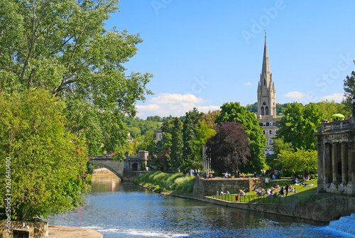 Fotografía Pastoral scene in Bath, England on the River Avon