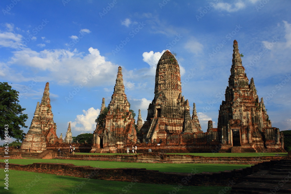 Fototapeta premium Wat Chaiwatanaram, Historic Temple at Ayuthaya province Thailand.