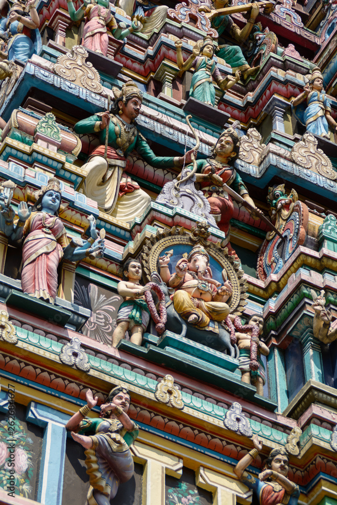 Kuala Lumpur : 16 febrary 2015 :  The Kuala Lumpur Malaysia - Sri Maha Mariamman Temple Dhevasthanam, Hindu temple in Chinatown.