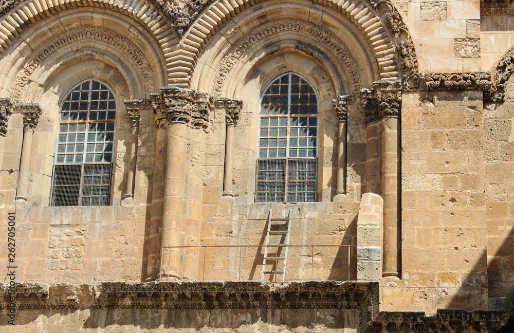Fototapeta premium Facade above the entrance to the temple of the Lord