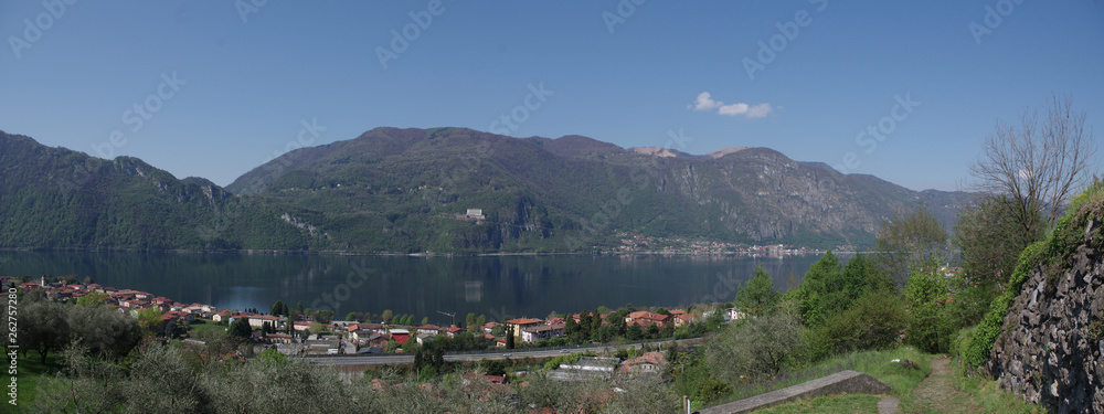 Fototapeta premium Panorama sul lago di Como