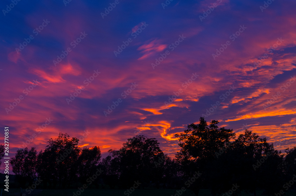 Fototapeta premium tramonto di fuoco