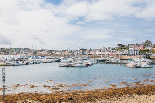 Port de Camaret-sur-mer dans le Finistère en Bretagne, France © navarro raphael