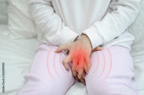 Itching in the shade Popular diseases in women.