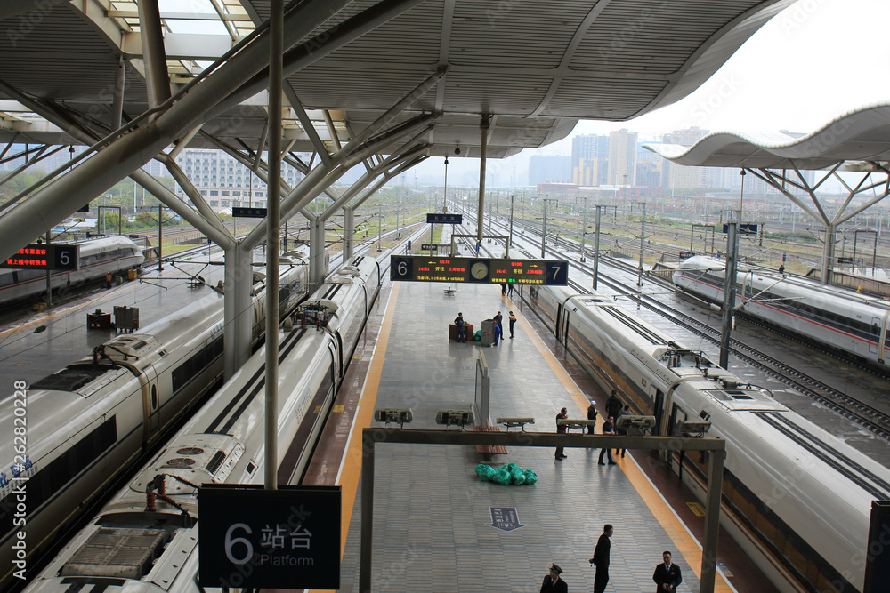 China's high-speed railway construction scene China's high-speed railway construction scene