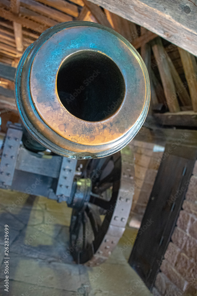 orrnately decorated brass cannon orrnately decorated brass cannon
