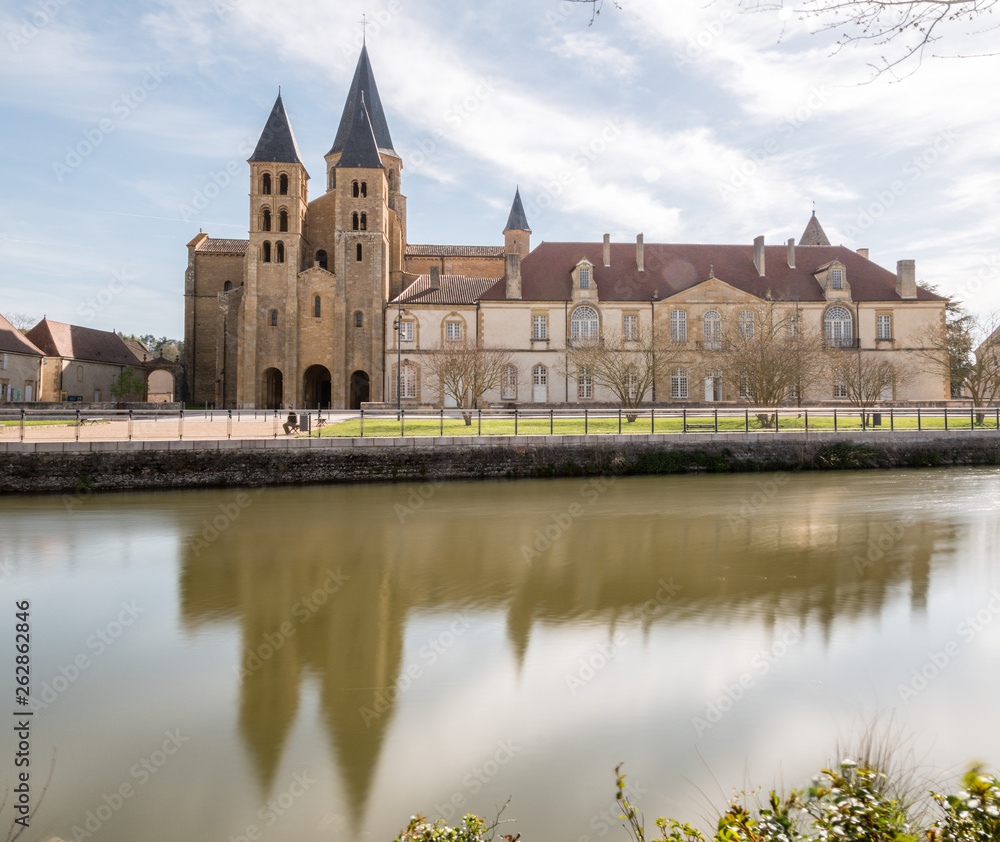 Basilique de Paray le Monial en Saône et Loire 