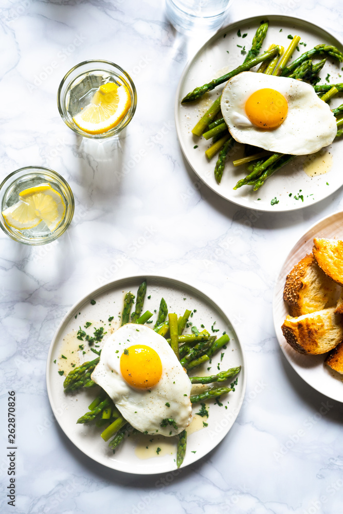 Fried eggs with asparagus Fried eggs with asparagus