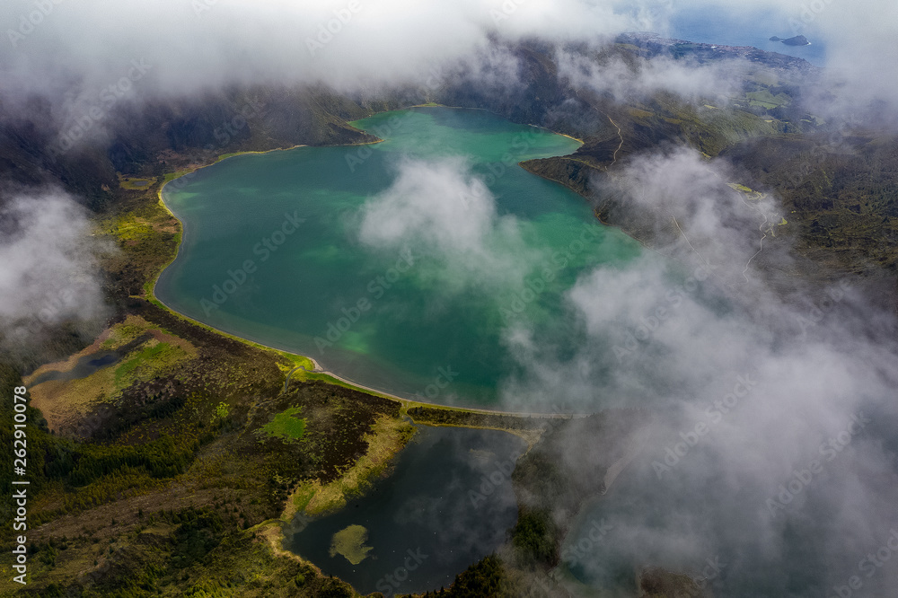 Fototapeta premium Azoren Insel aus der Luft - Sao Miguel