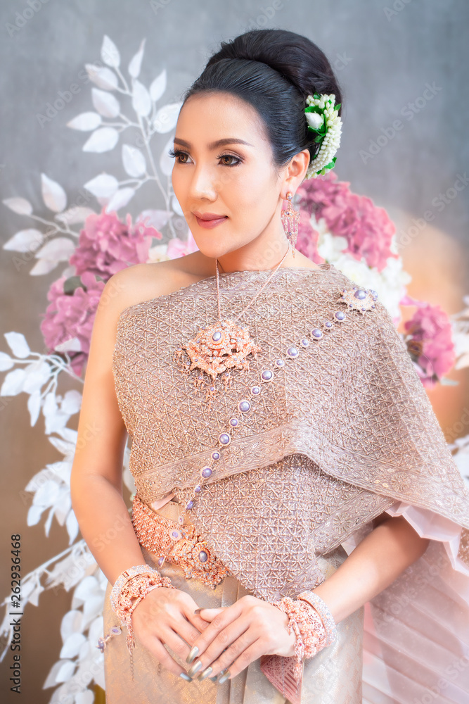 Thai wedding dress , woman in dress Thai style Stock Photo | Adobe Stock