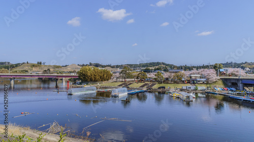  春の高滝湖の風景