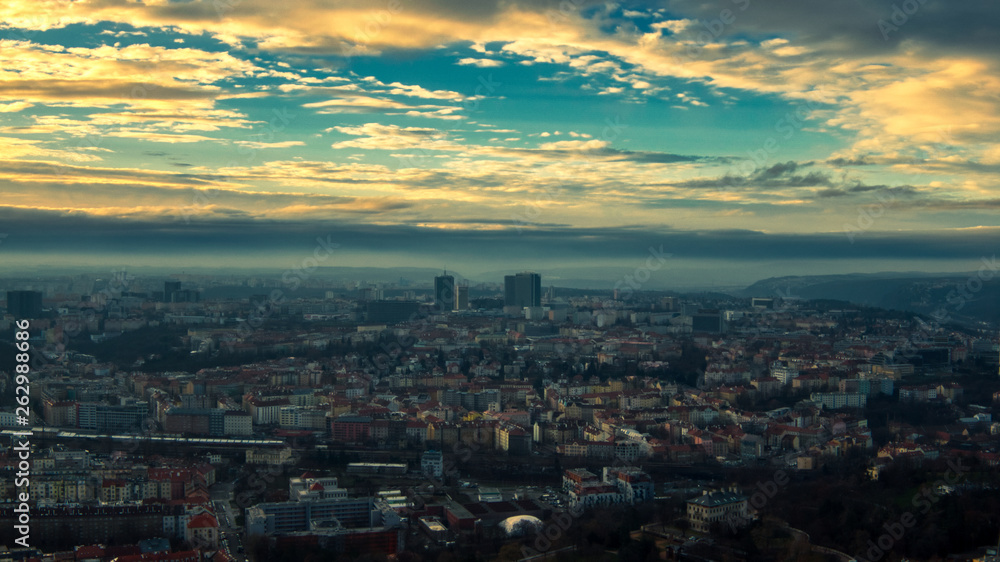 Fototapeta premium Praga widok z lotu ptaka promienie świetlne