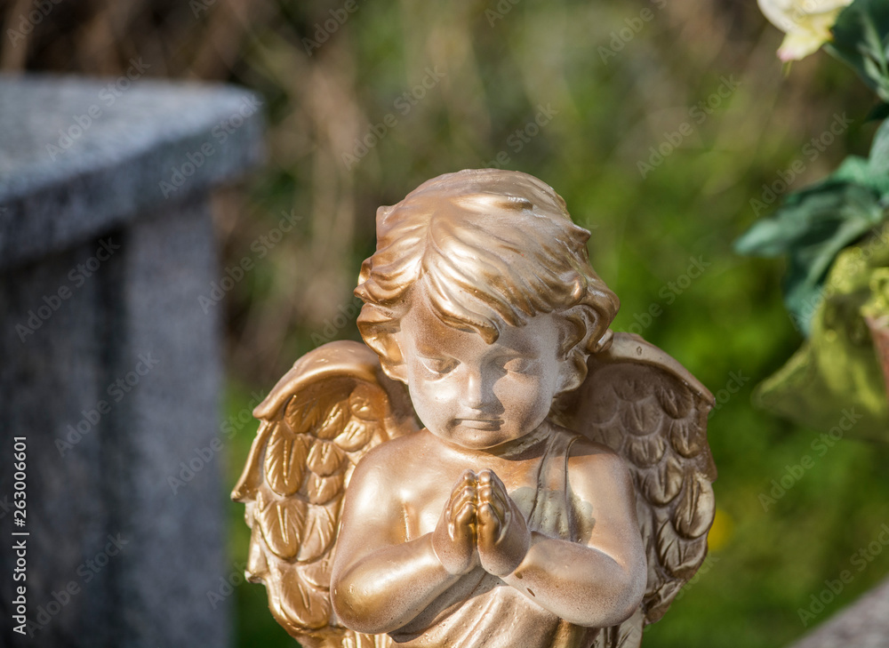 statue of an angel