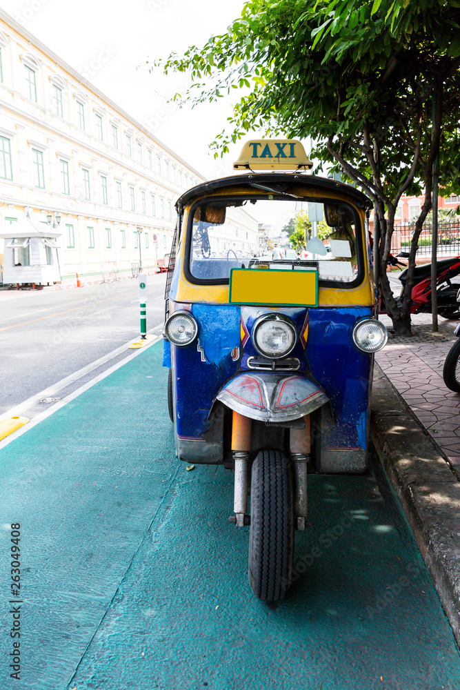 BANGKOK CITY,THAILAND-NOVEMBER 28, 2015:Tuk tuk taxi in Bangkok city,Thailand.