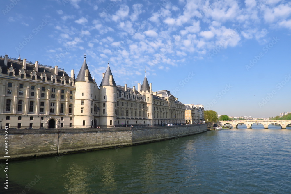 Palais de Justice au bord de la Seine Paris Palais de Justice au bord de la Seine Paris
