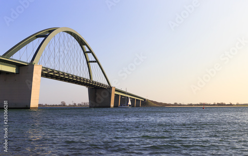 Fehmarnsundbrücke - Das Wahrzeichen der Insel Fehmarn © Benjamin