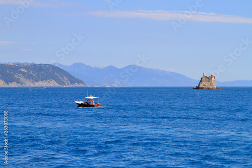 Mar Mediterraneo in Liguria in Italia nella baia dei poeti