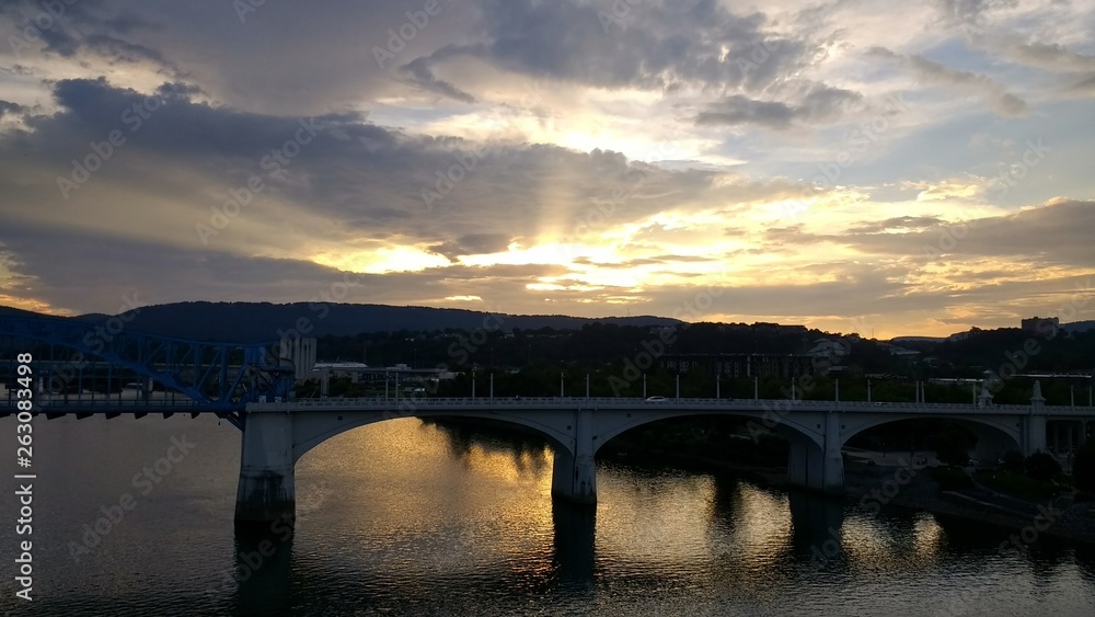 Fototapeta premium bridge at sunset 