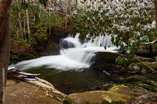 Fototapeta Naklejka Na Ścianę i Meble -  Winter scenery of cascading waterfall in Great Smoky Mountains National Park