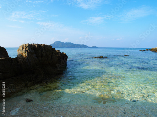 Fototapeta Naklejka Na Ścianę i Meble -  青空と沖縄の海