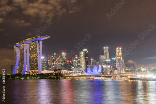 Wallpaper Mural Singapore skyline at the Marina during twilight.Aerial view of Singapore business district for background Torontodigital.ca