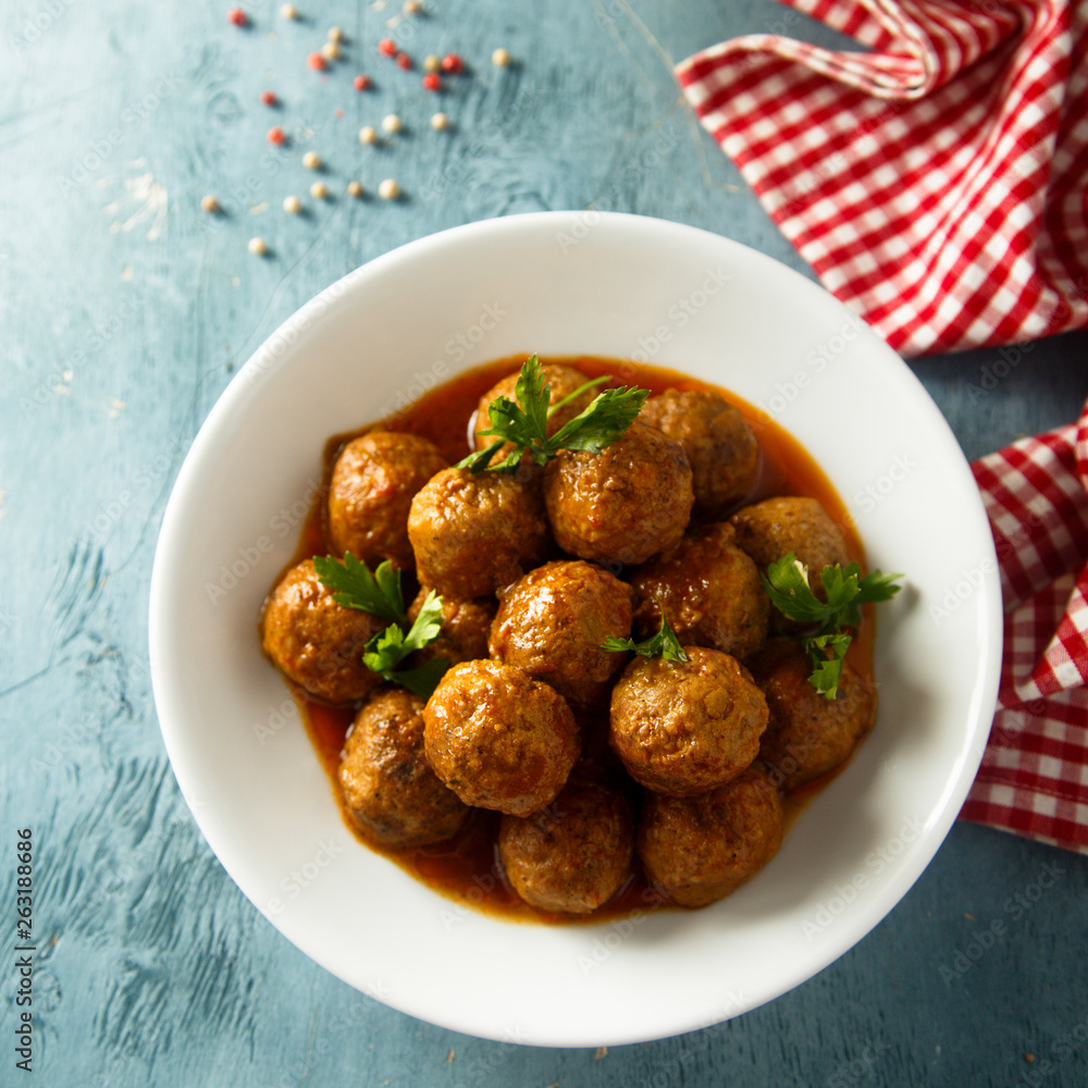 Meatballs with tomato sauce Meatballs with tomato sauce