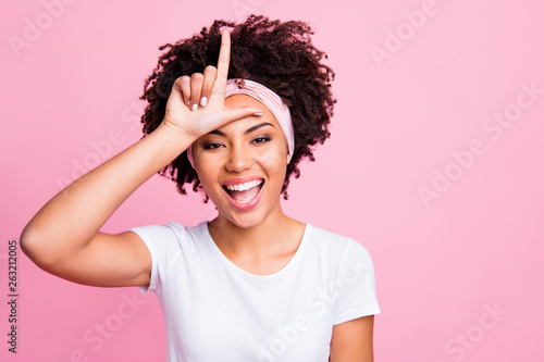 Foto Close up photo beautiful amazing funny she her dark skin lady bad person bully m