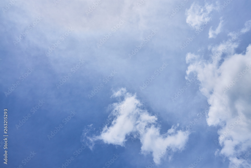 Obraz premium Clouds on a blue sky sunny day