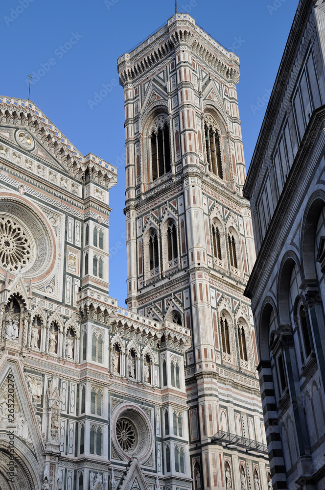 egal von welcher Seite aus man dieses wunderschöne Bauwerk sieht, sie ist zählt zu den beeindruckendsten Kirchen der Welt, welche Geniestreich der italienischen Baukunst Italy, die Kathedrale St. Mary