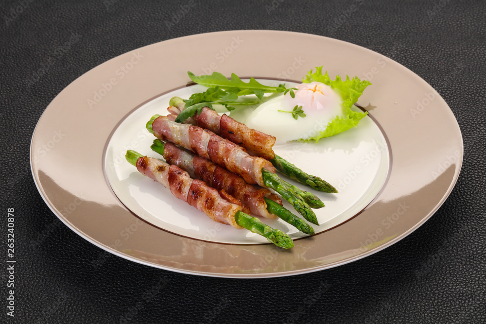 Asparagus with bacon