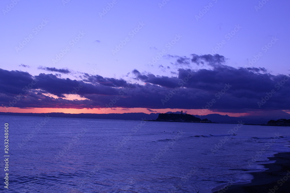 日没後の江ノ島