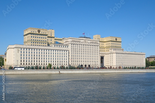 Photography Building of the Ministry of defence of the Russian Federation on Frunzenskaya em