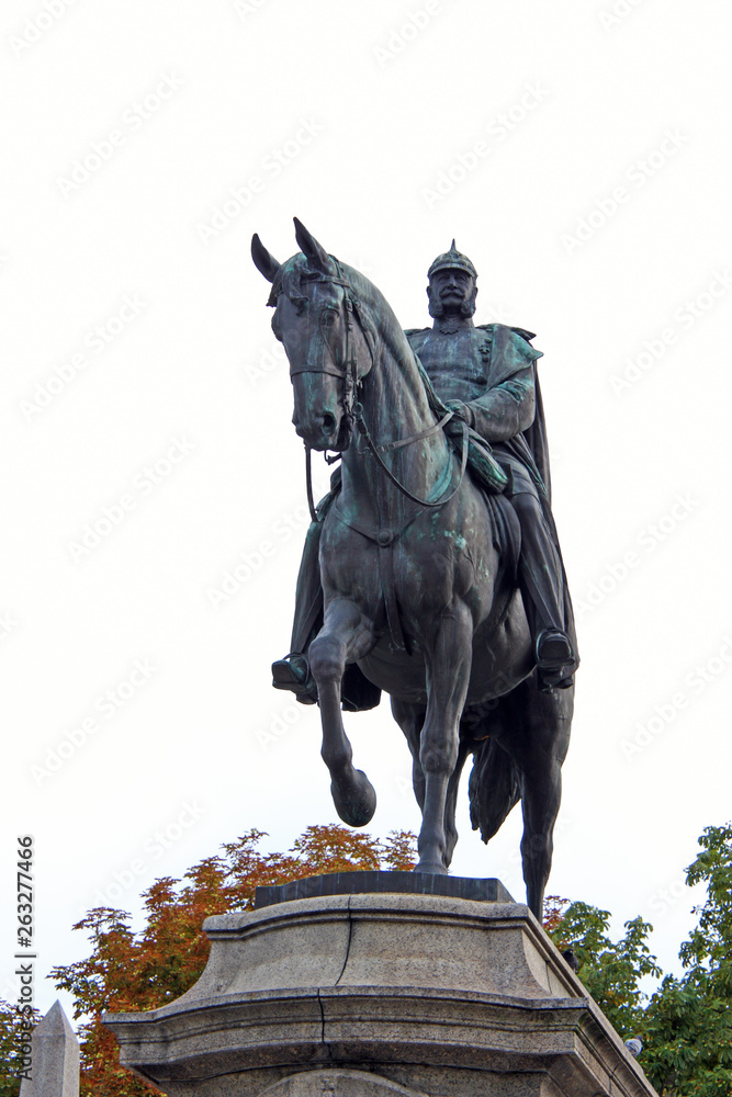 Obraz premium Monument to Kaiser Wilhelm I