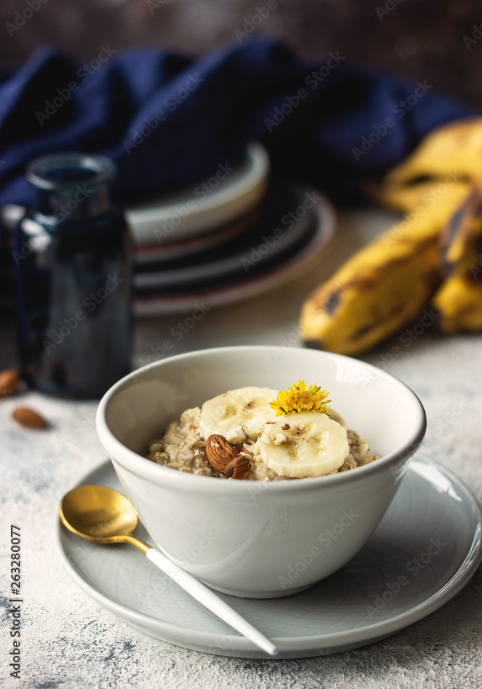 oatmeal porridge with banana and almond oatmeal porridge with banana and almond