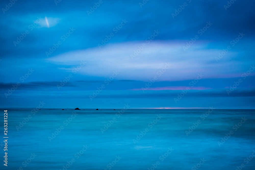 Obraz premium Beautiful long exposure seascape beach images of Cape Sable Island, Nova Scotia, Canada.