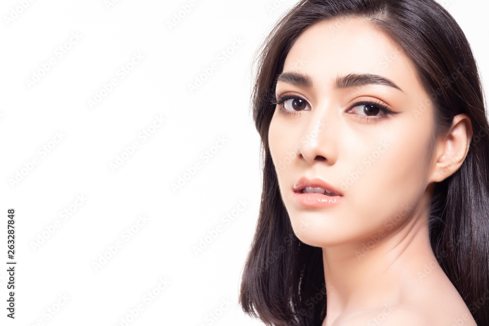 Charming beautiful young woman has beautiful face and nice skin. Attractive beautiful asian girl has long hair. Sexy woman look confident, happy and relaxed. isolate on white background, copy space Charming beautiful young woman has beautiful face and nice skin. Attractive beautiful asian girl has long hair. Sexy woman look confident, happy and relaxed. isolate on white background, copy space