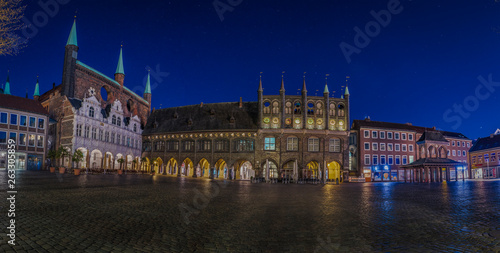 Markt Lübeck bei Nacht