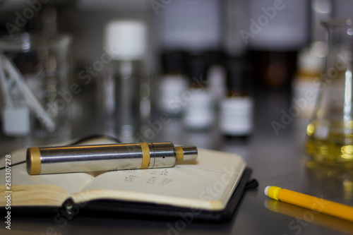 Cigarette électronique dans un laboratoire de vape