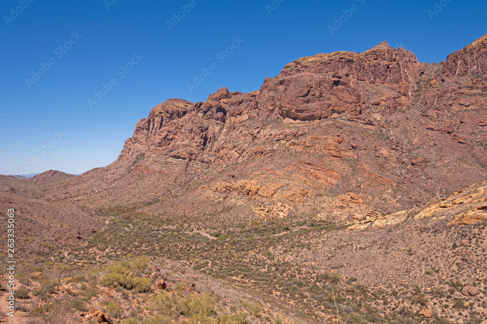 Dramatic Mountains in the Desert Dramatic Mountains in the Desert