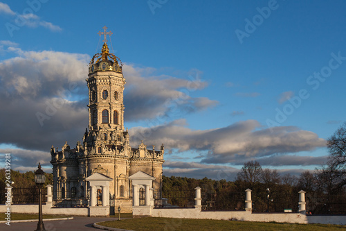 Church of the Sign of the Most Holy Mother of God in Dubrovitsy (Russia)
