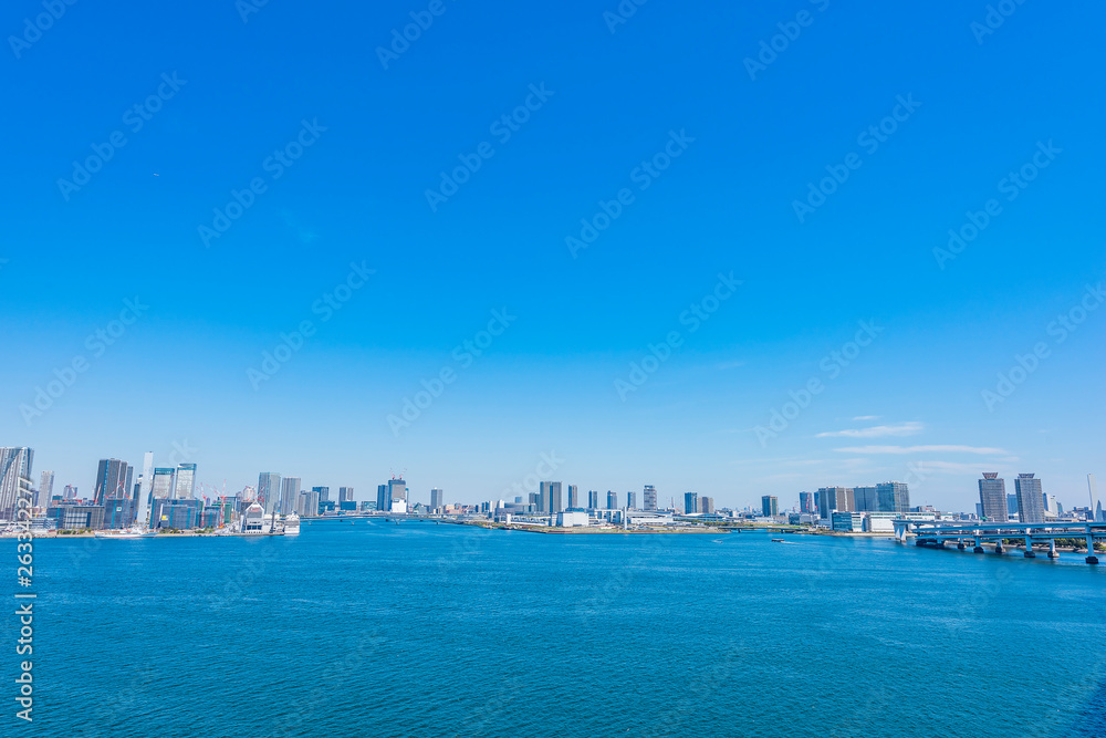 東京の高層マンション High-rise apartment in Tokyo.