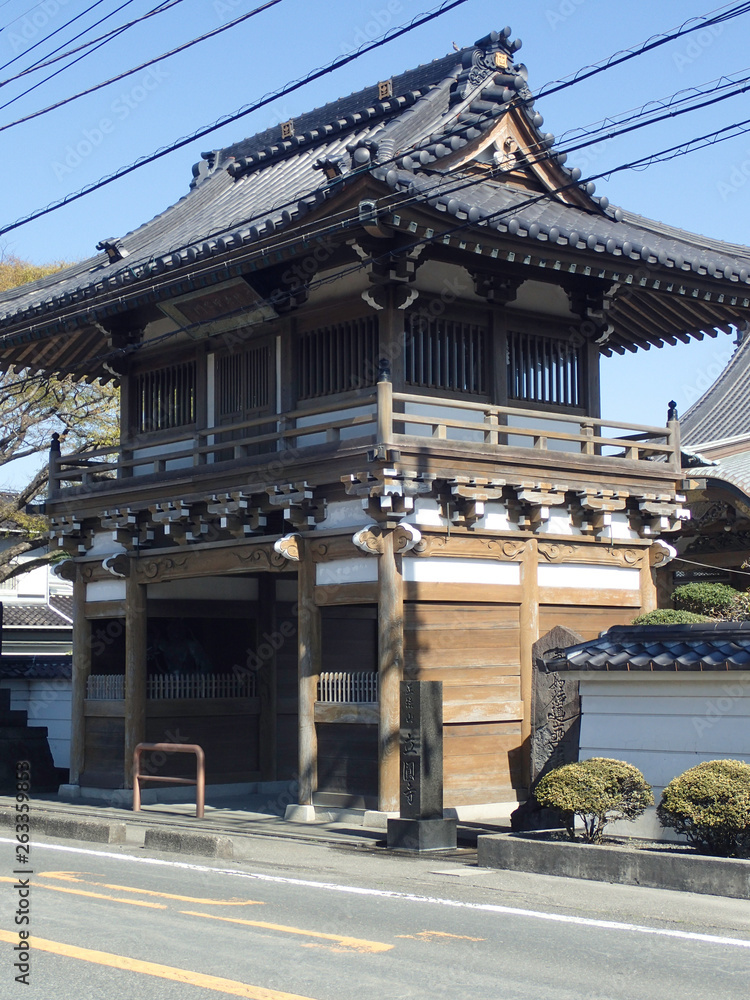 Gate of Ryuenji temple, Tokaido road, Fuji city, Shizuoka prefecture, Japan Gate of Ryuenji temple, Tokaido road, Fuji city, Shizuoka prefecture, Japan
