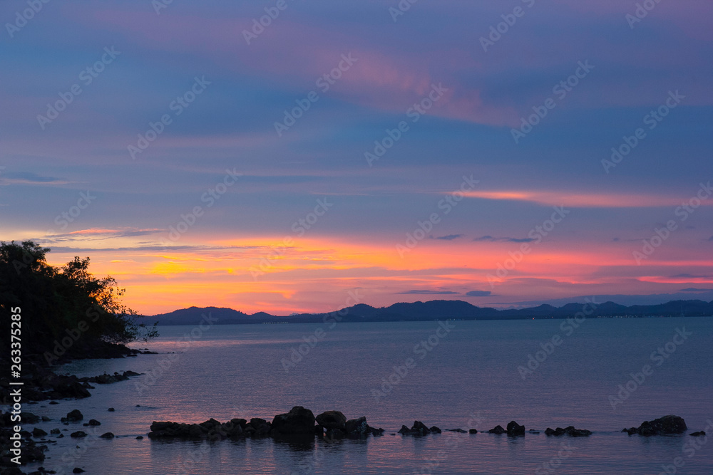 Fototapeta premium sunset over the sea 5