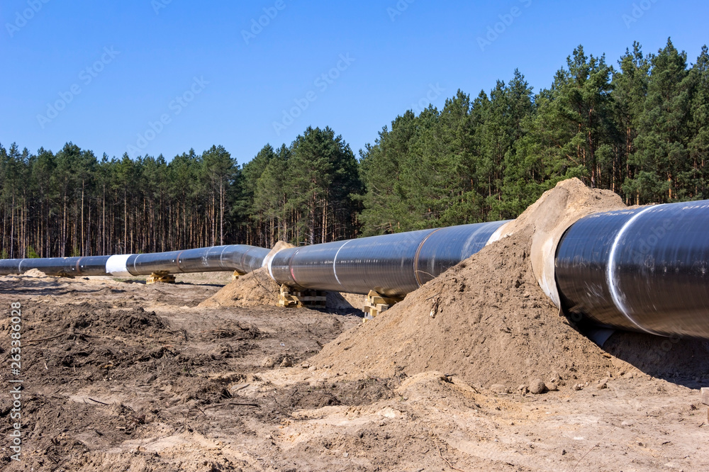 The route of the new natural gas pipeline runs through the state of Brandenburg. The route of the new natural gas pipeline runs through the state of Brandenburg.