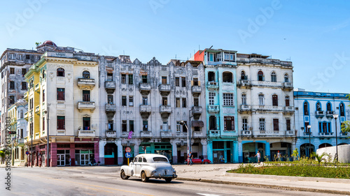 Havana, Cuba. Old colourful but dilapidated façades in Havana. © Daniel Avram