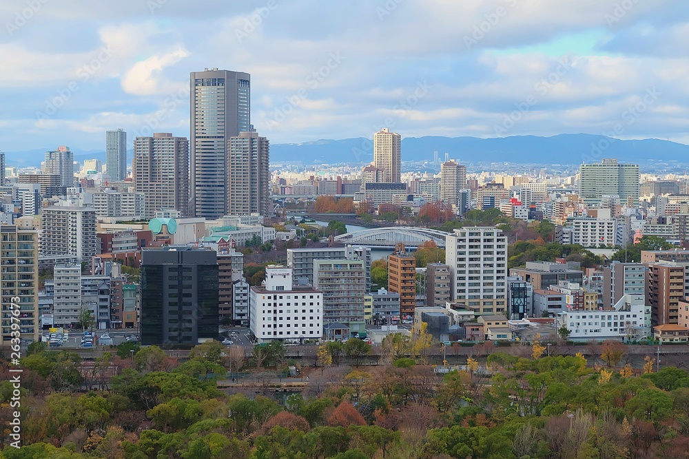 Obraz premium Osaka cityscape with bright sky