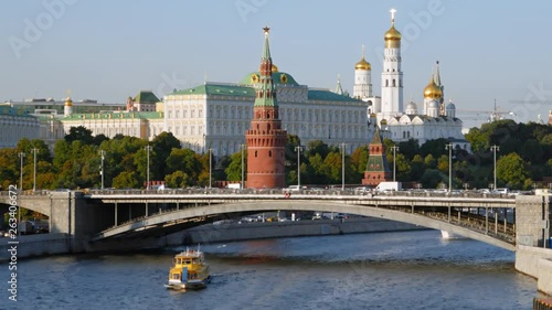 Time lapse of Moscow Kremlin and Moskva river with cruise ships, Russia.