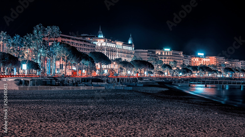 Canvas Print Cannes by night view from the beach