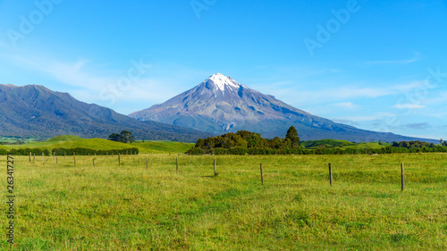 Cone volcano mount taranaki, new zealand 6